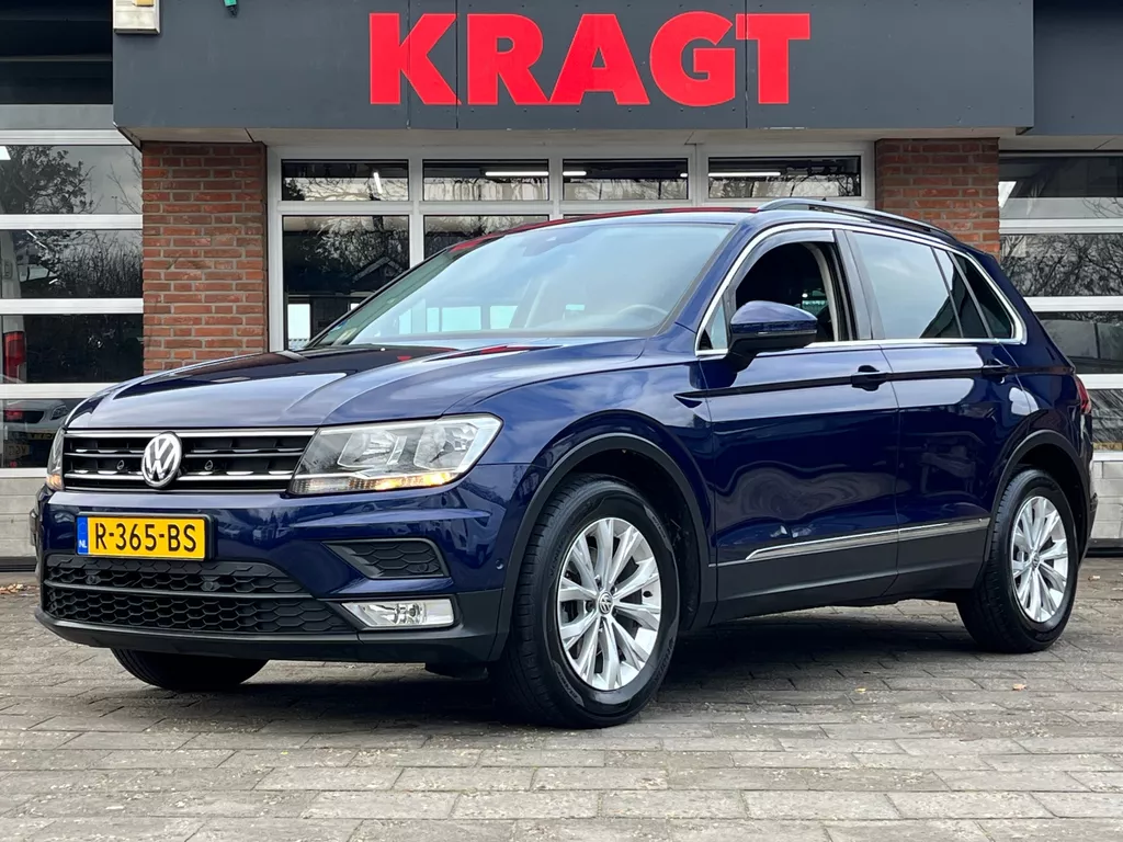 Volkswagen Tiguan Comfortline 2.0 TDI 116 pk - navi - D-riem verv. - camera - climate - cruise!