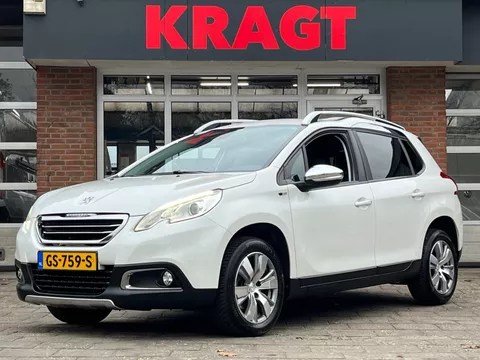 Peugeot 2008 Style 1.2 110 pk - navi - climate - cruise - lichtmetaal