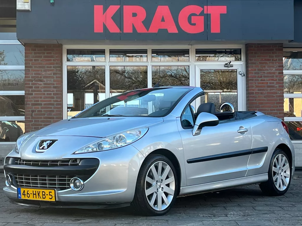 Peugeot 207 CC F&eacute;line 1.6 VTi 120 pk - AUTOMAAT - leder - lichtmetaal