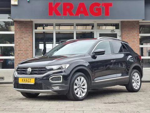 Volkswagen T-Roc Sport 1.5 TSI 150 pk - AUTOMAAT - LED - Adap. cruise - Digit dashboard! Volkswagen T-Roc Sport 1.5 TSI 150 pk - AUTOMAAT - LED - Adap. cruise - Digit dashboard!